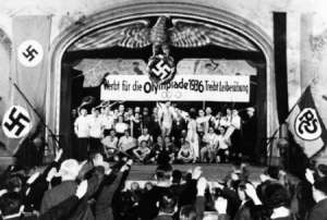 最初の聖火リレーの行われた1936年のベルリン五輪。